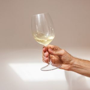 Cloudy Wine Glasses After Washing? A Troubleshooting Guide for NZ Hospitality Venues